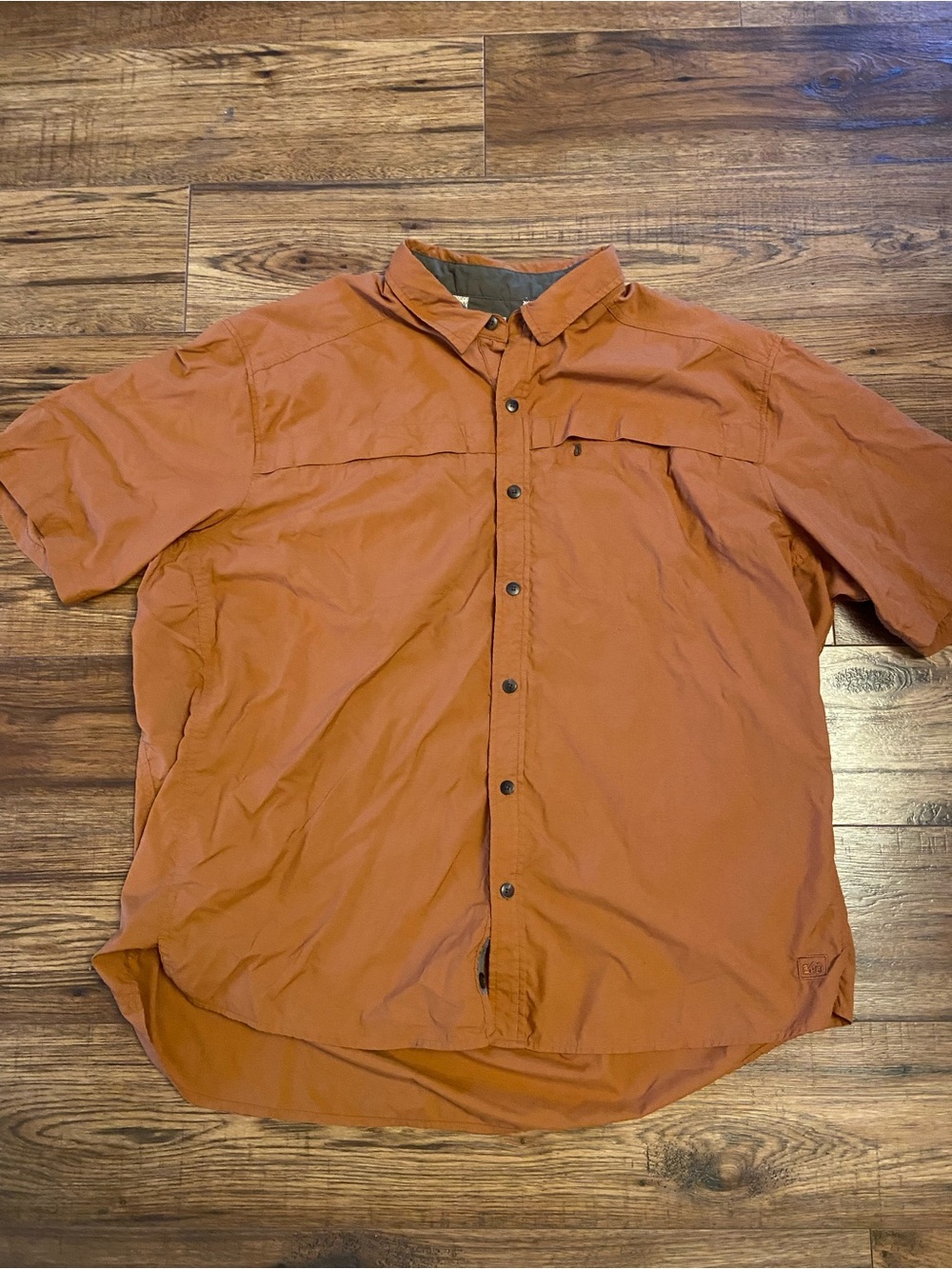 REI Shirt Mens 2XL Rust Orange Nylon Short Sleeve Vented Hiking Fishing Outdoor